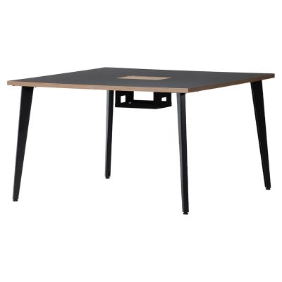 アスプルンドのテーブル