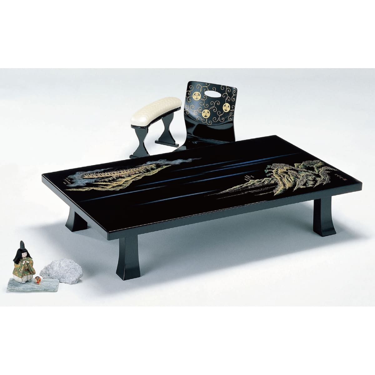 東海道五十三次 うるし沈金（御所京脚型）」演漆の座卓