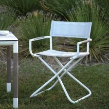 レ・ジャルダン バスタンガージュ ディレクターチェア」富士