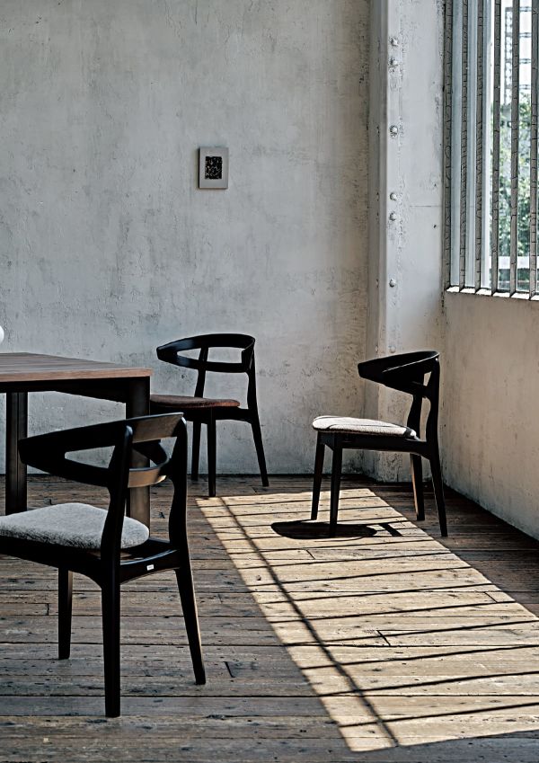 オレアスチェアのカタログ画像-3