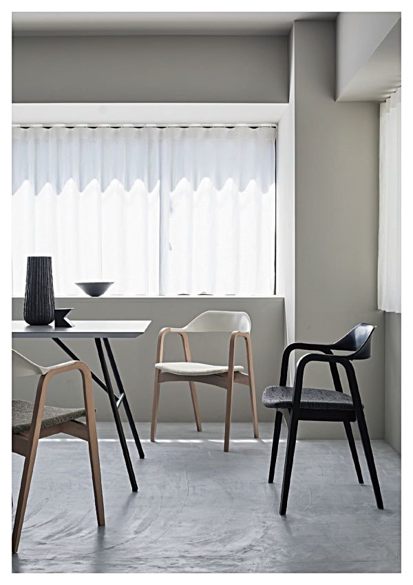 エーレンチェアのカタログ画像-1