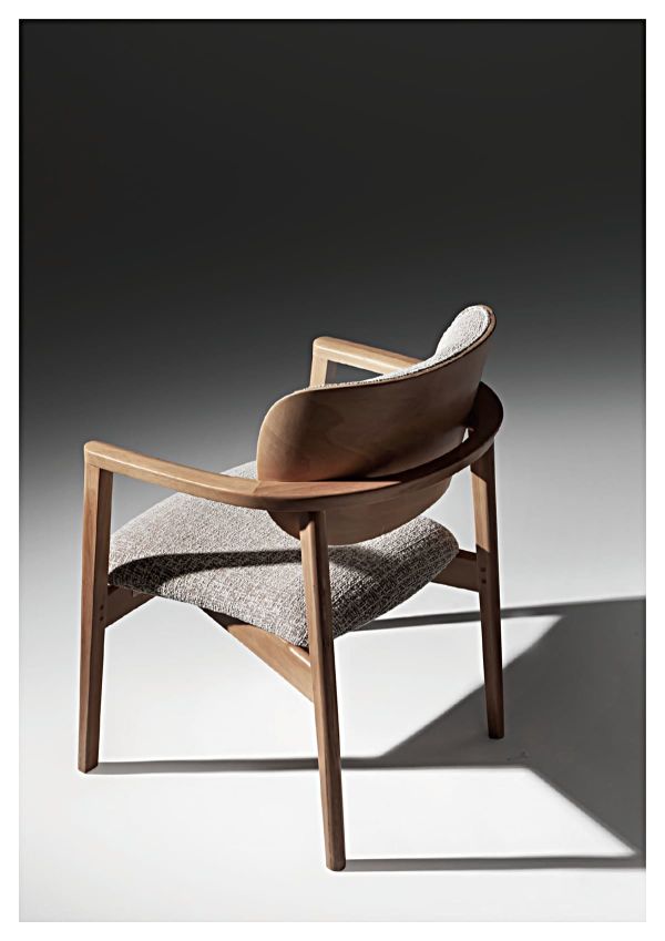 テザリカチェアのカタログ画像-2