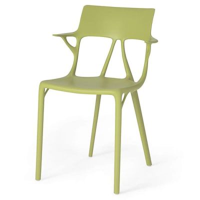 エーアイ｜カルテルのプラスチック椅子