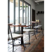 【美品】PROCEED ダイニングチェア VARENNA 2脚セット スチール 美品】PROCEED ダイニングチェア VARENNA 2脚セット スチール