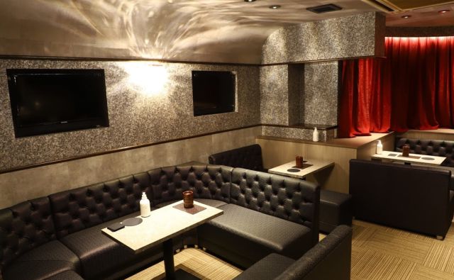 「愛知県 REVEUR THE CLUB 様」の納入事例のサムネイル画像